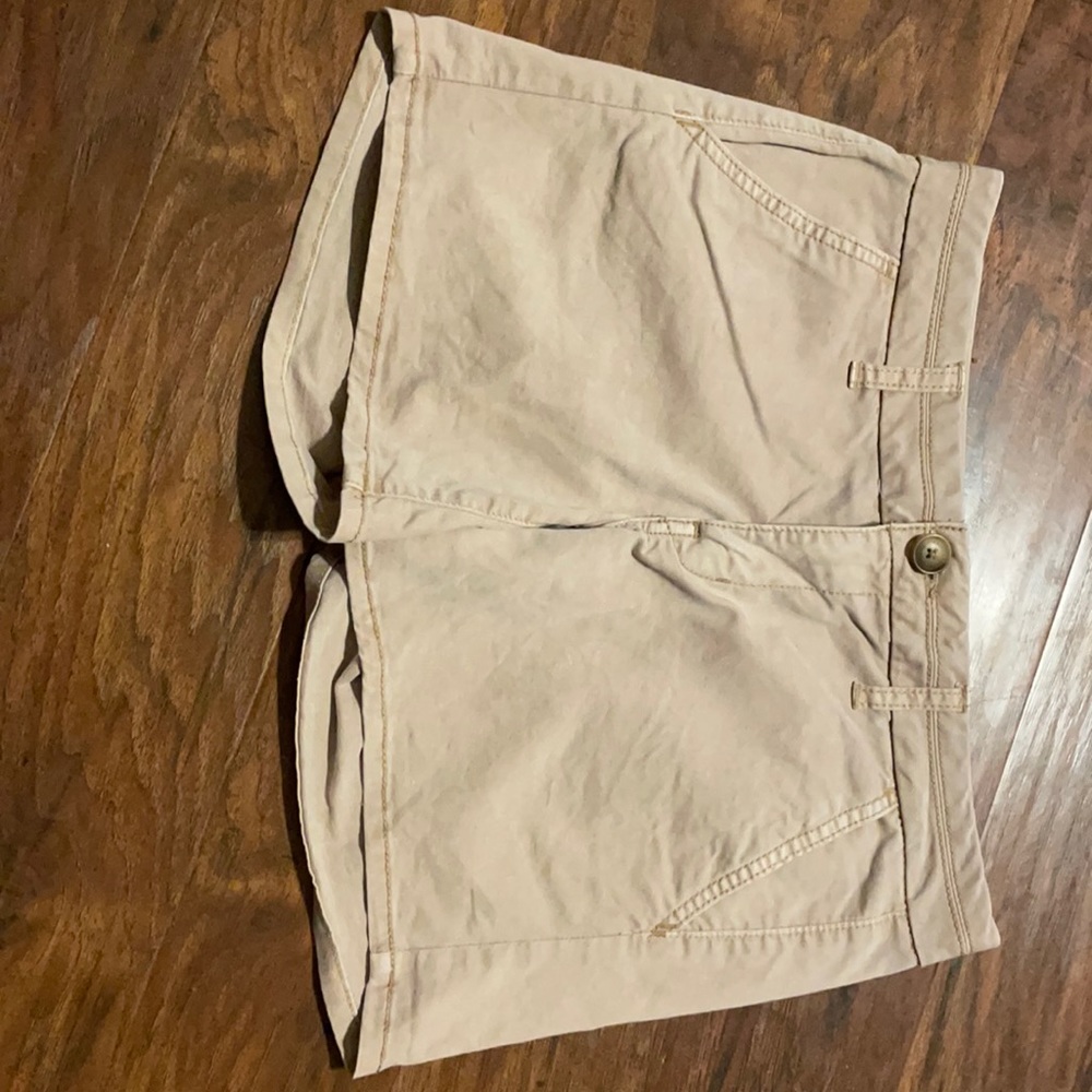 Khaki American Eagle midi shorts, Size 6